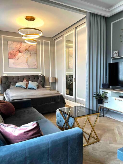 Studio Apartment In The Center Of Рига Экстерьер фото